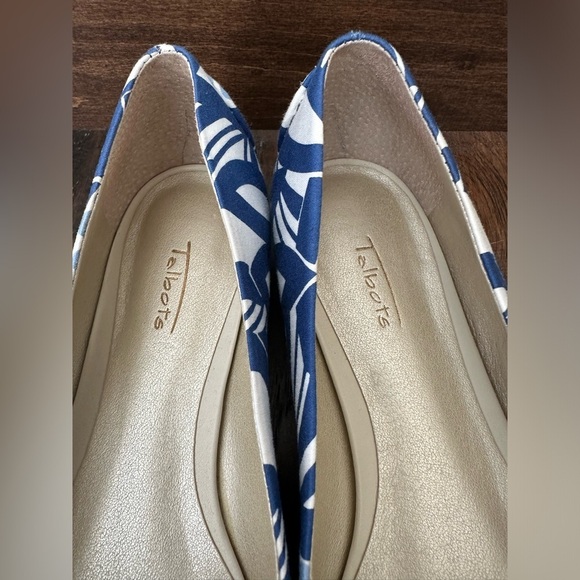 Talbots Blue and White Buckle Flat Shoes - size 7 - Picture 6 of 8